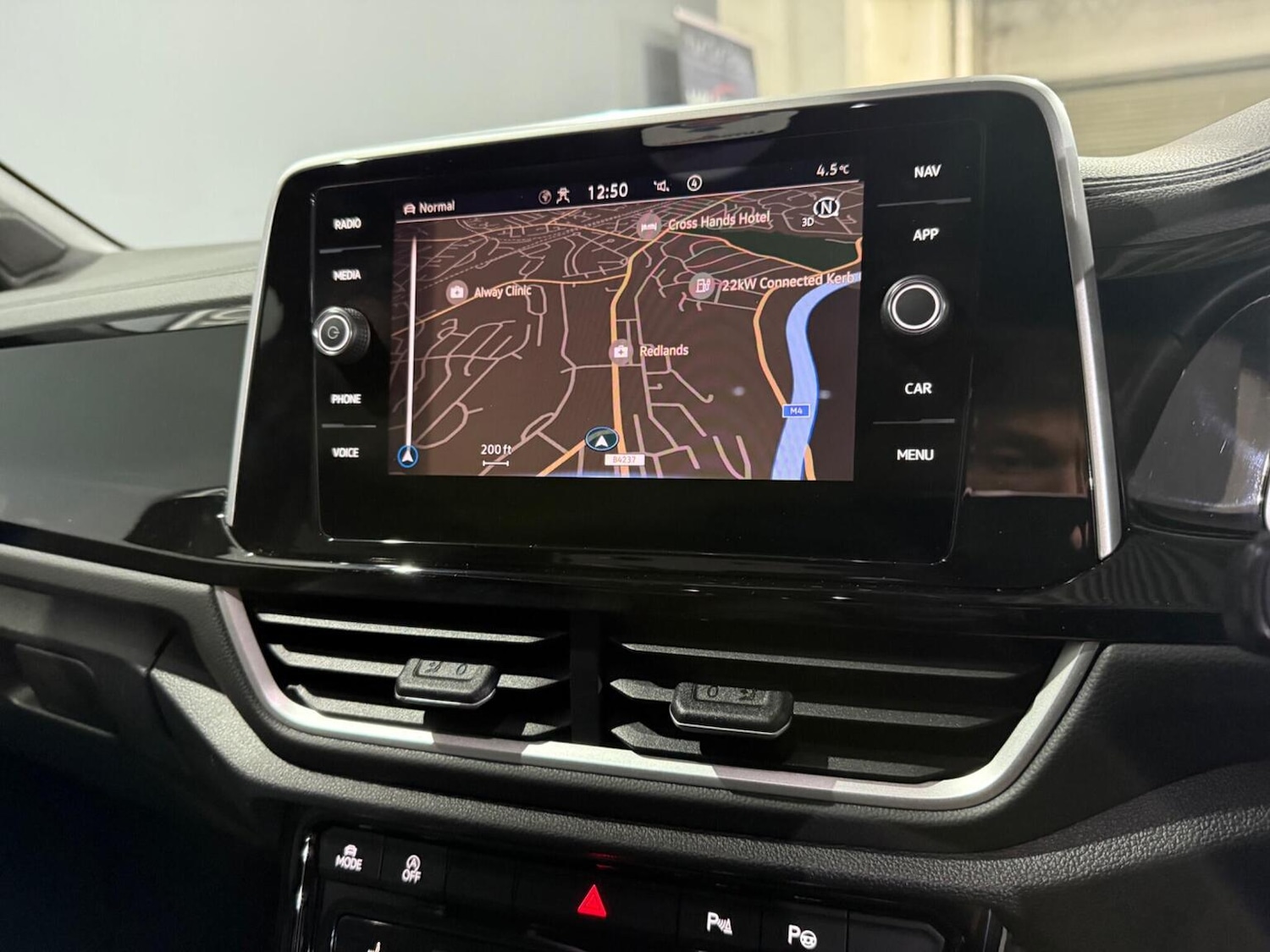 Used Volkswagen T-Roc 2024 for sale - 77465082: Photo 24