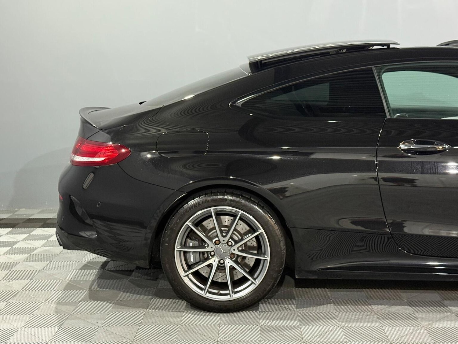 Used Mercedes-Benz C Class 2018 for sale - 76560059: Photo 10