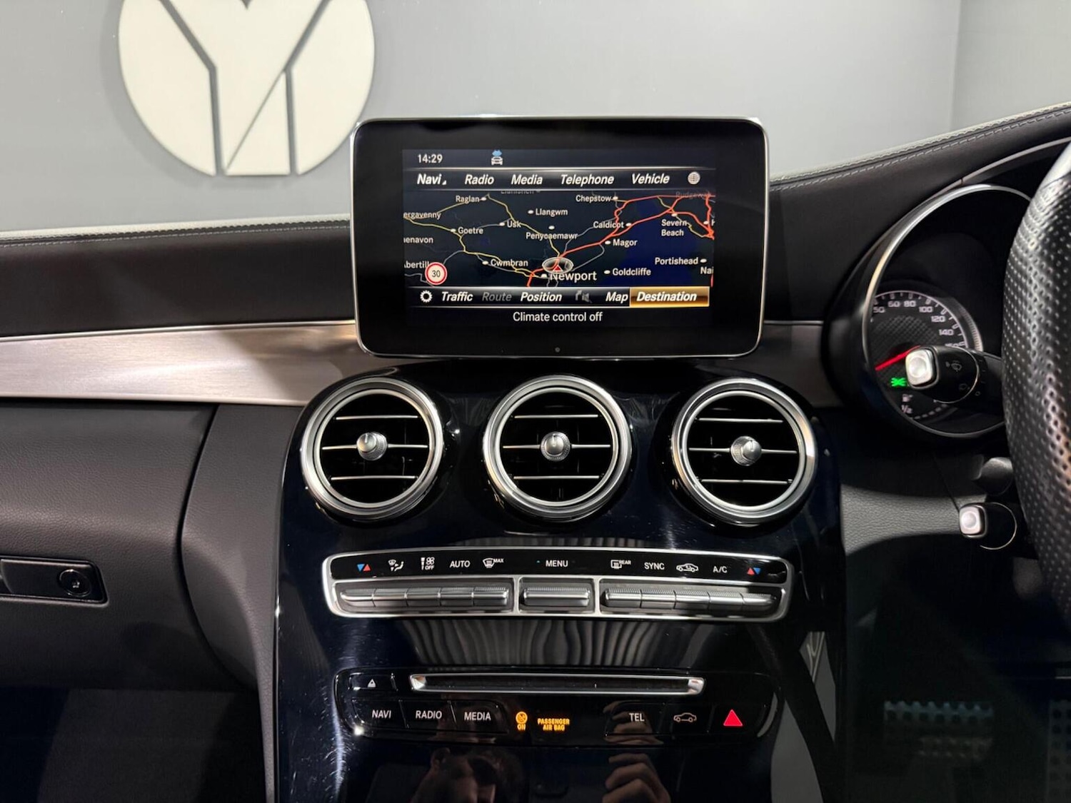 Used Mercedes-Benz C Class 2018 for sale - 76560059: Photo 19