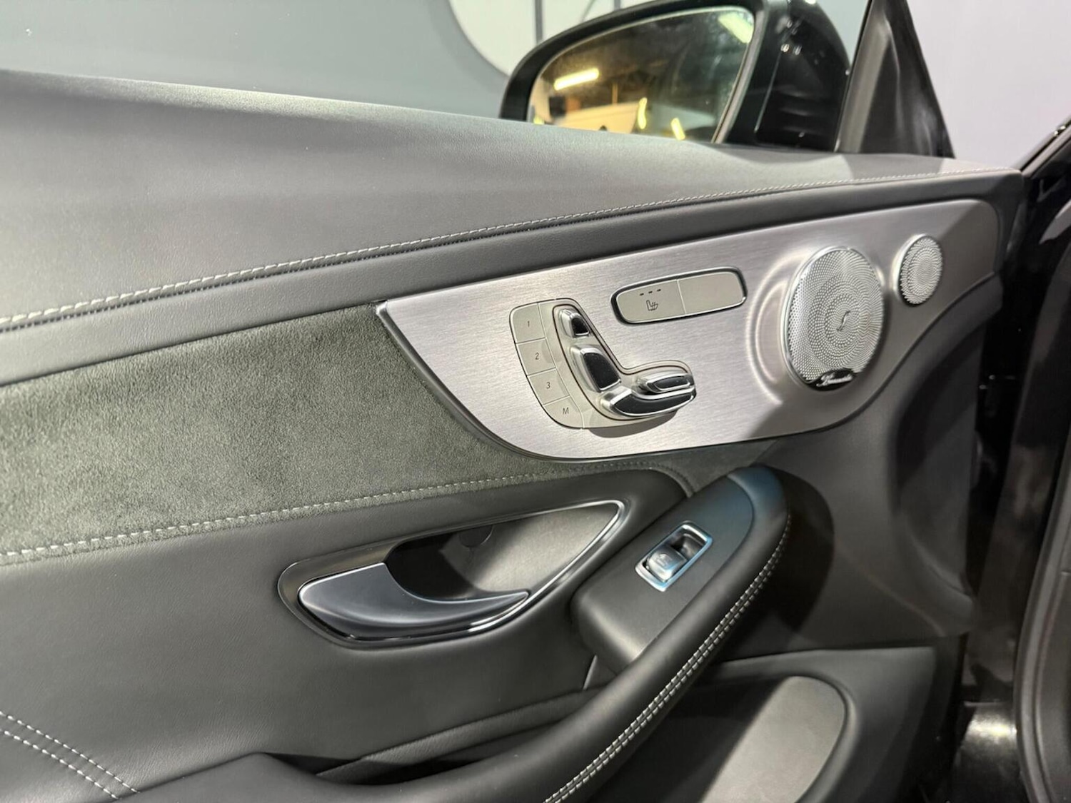 Used Mercedes-Benz C Class 2018 for sale - 76560059: Photo 24