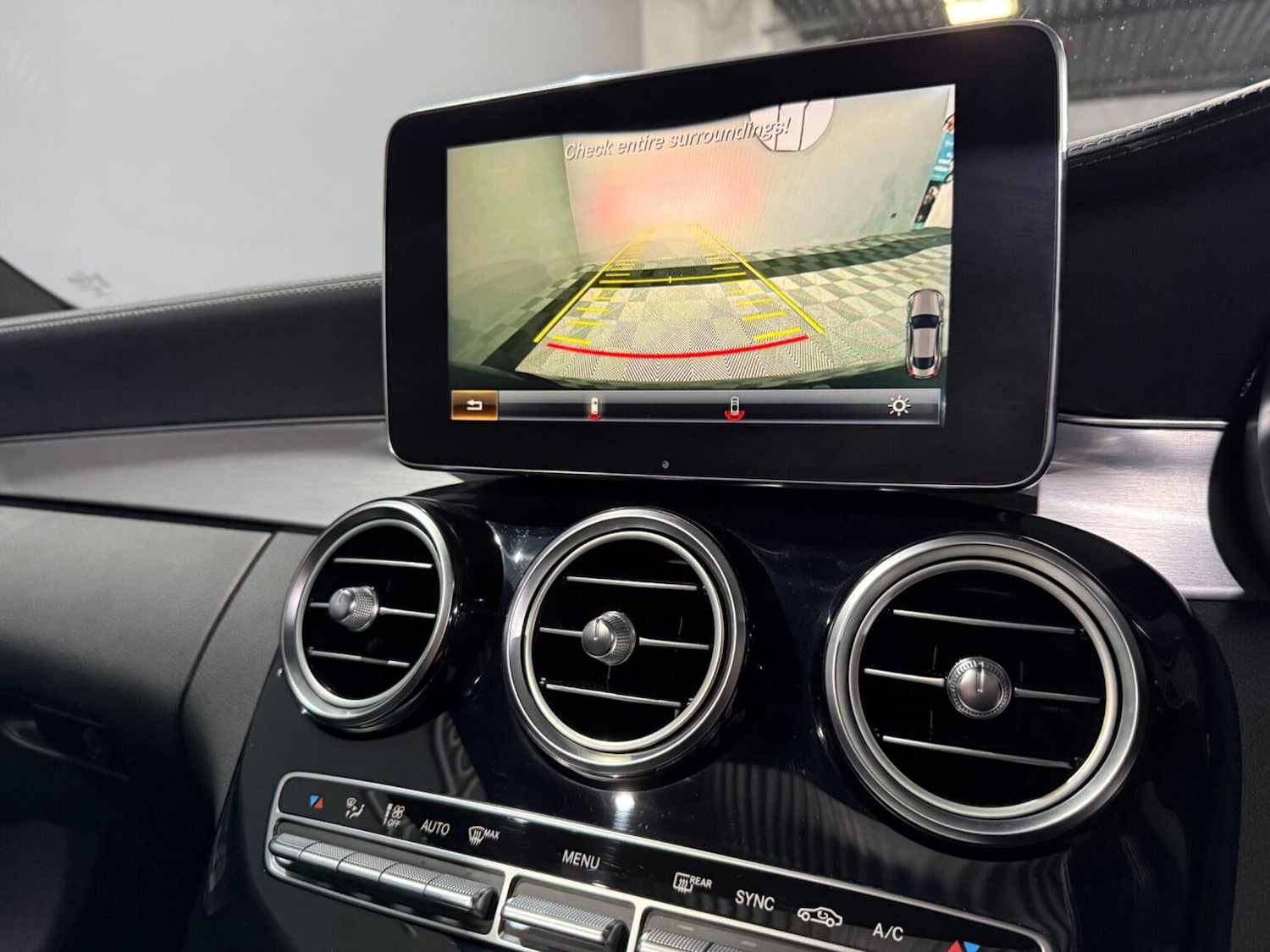 Used Mercedes-Benz C Class 2018 for sale - 76560059: Photo 25