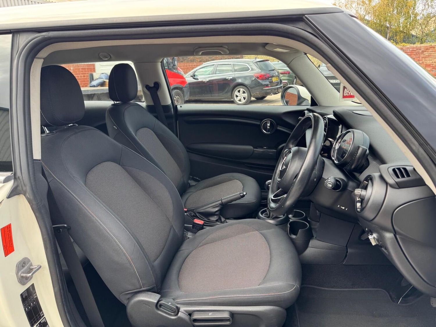 Used MINI Hatch 2015 for sale - 76583288: Photo 9