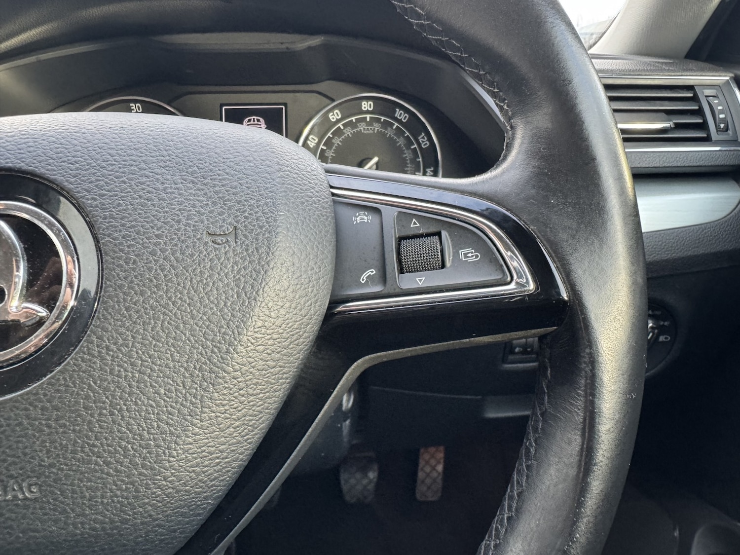 Used Skoda Superb 2015 for sale - 76791552: Photo 19