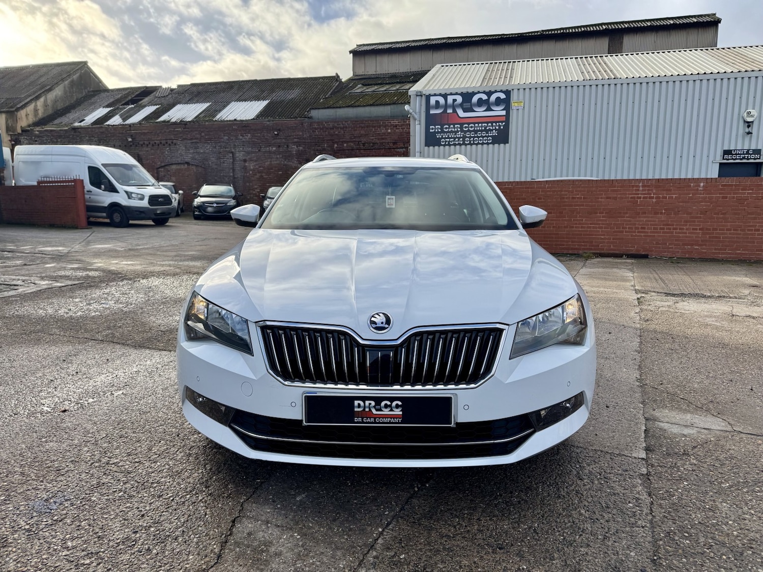 Used Skoda Superb 2015 for sale - 76791552: Photo 2