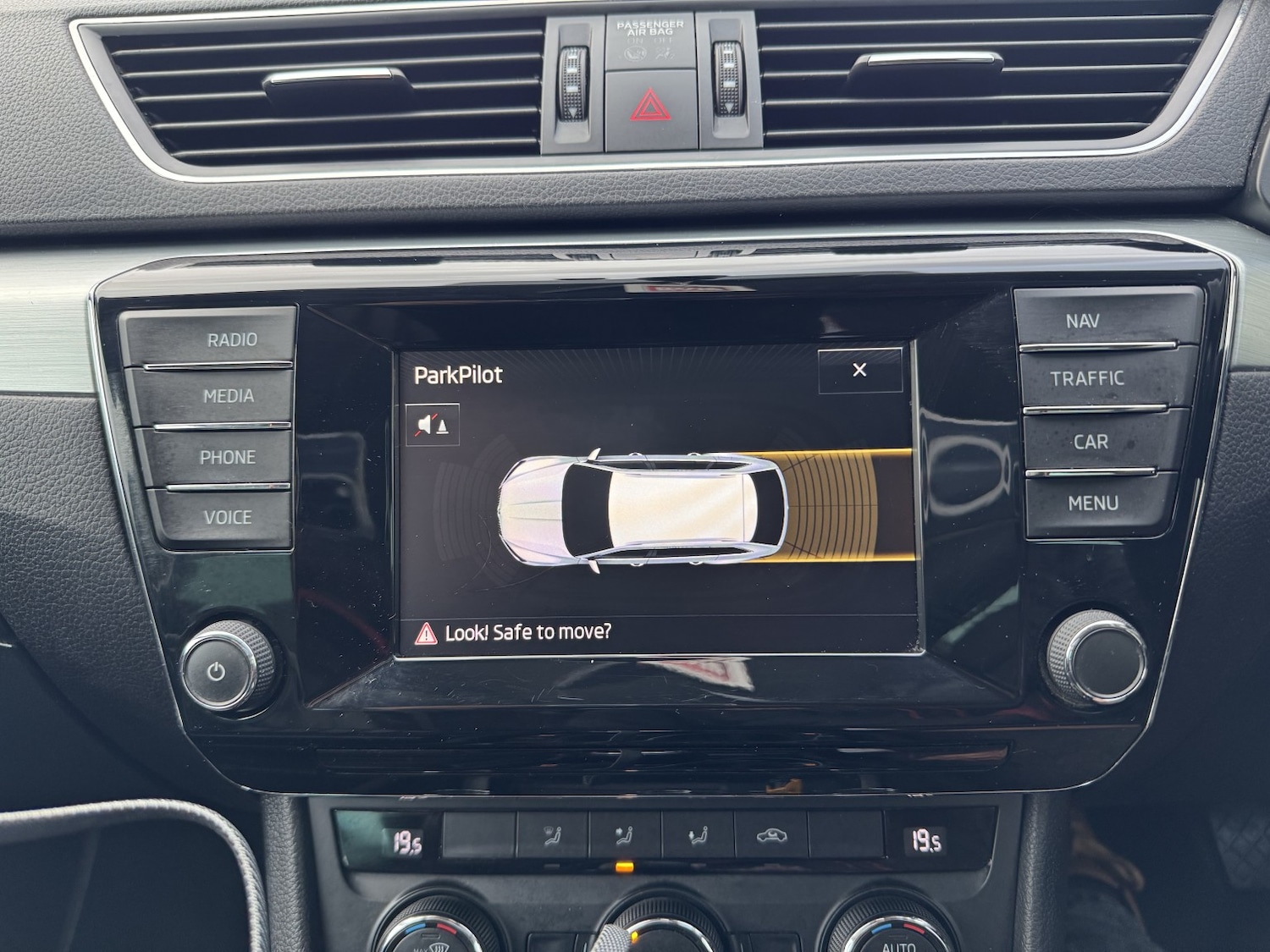 Used Skoda Superb 2015 for sale - 76791552: Photo 25