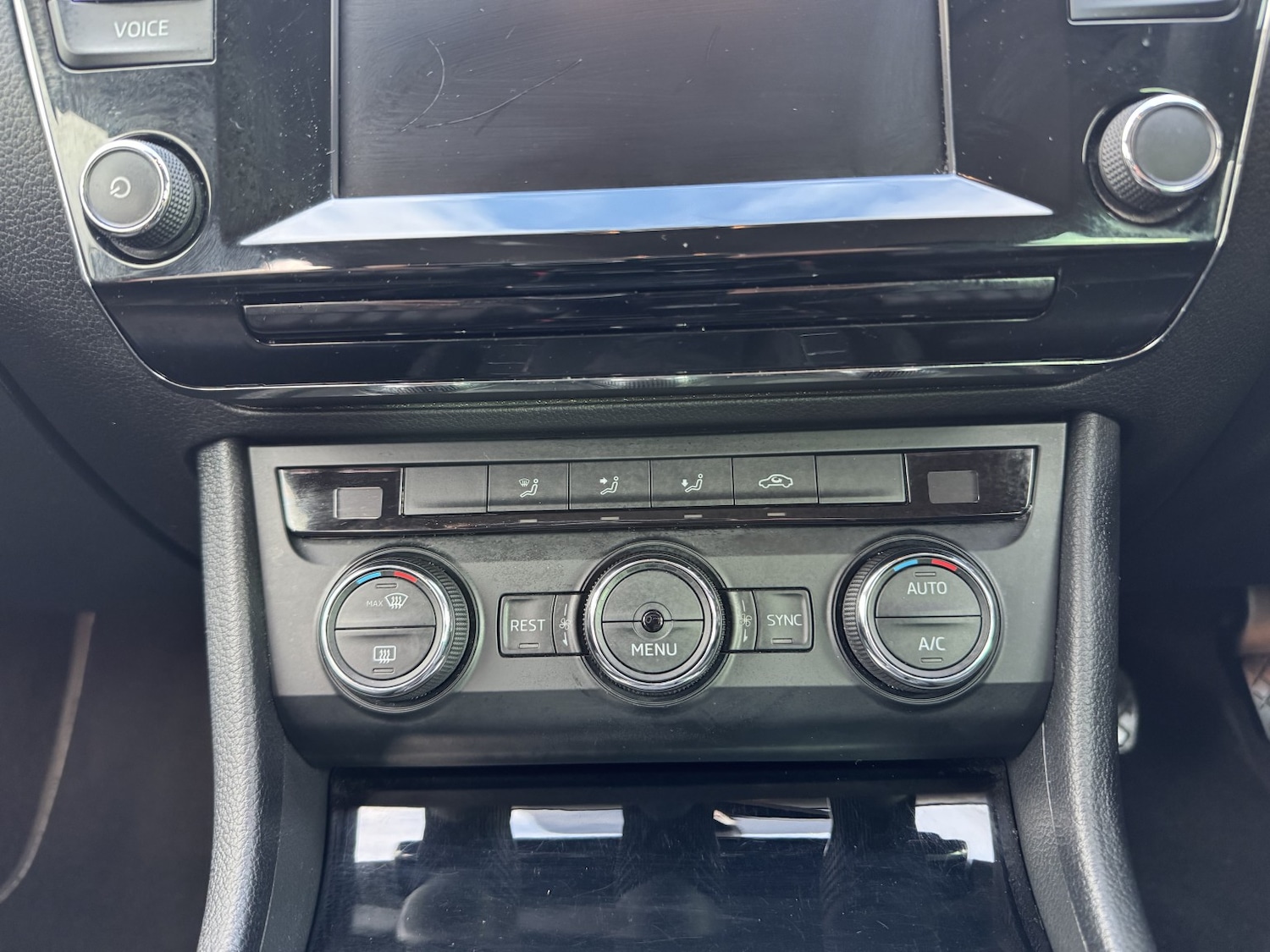 Used Skoda Superb 2015 for sale - 76791552: Photo 33