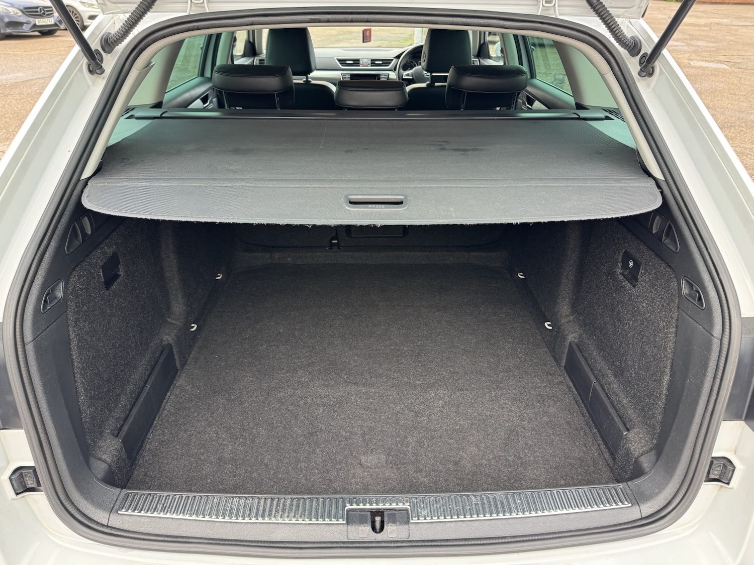 Used Skoda Superb 2015 for sale - 76791552: Photo 38