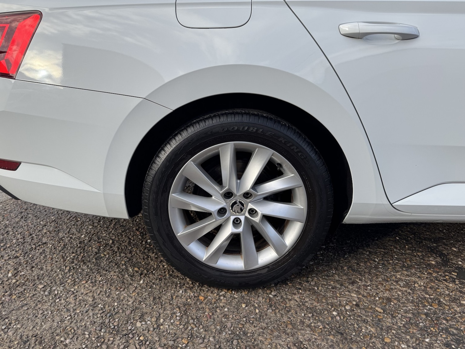 Used Skoda Superb 2015 for sale - 76791552: Photo 43