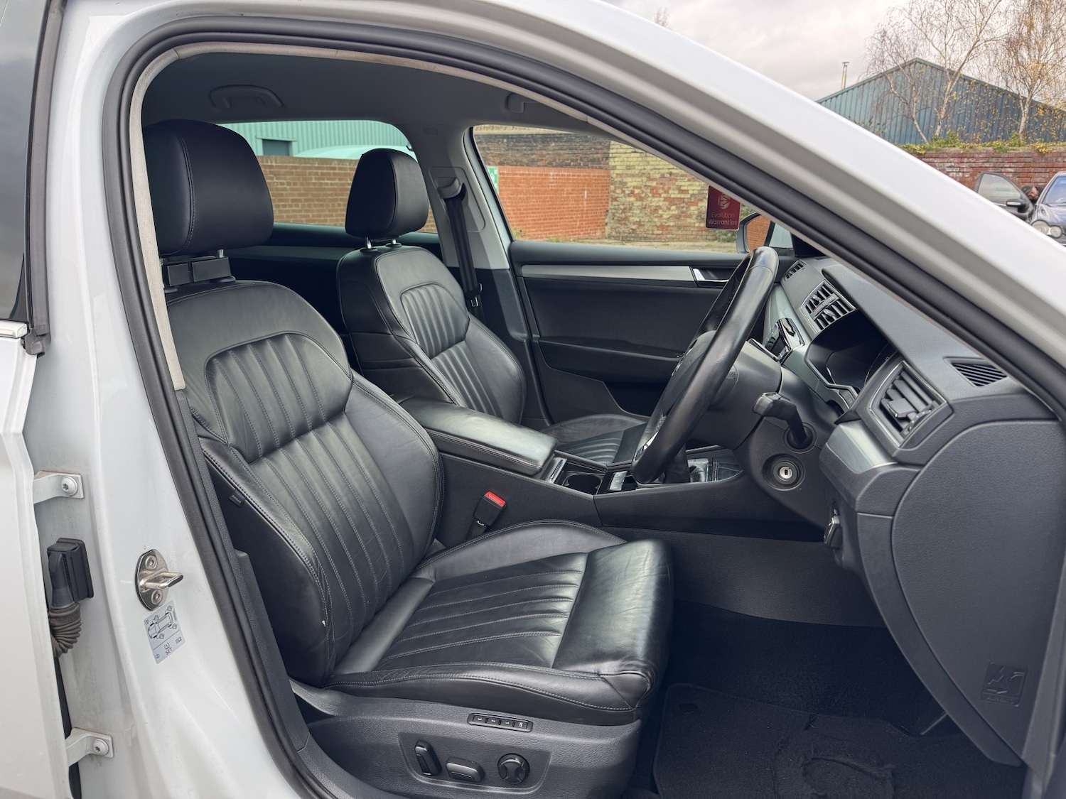 Used Skoda Superb 2015 for sale - 76791552: Photo 9