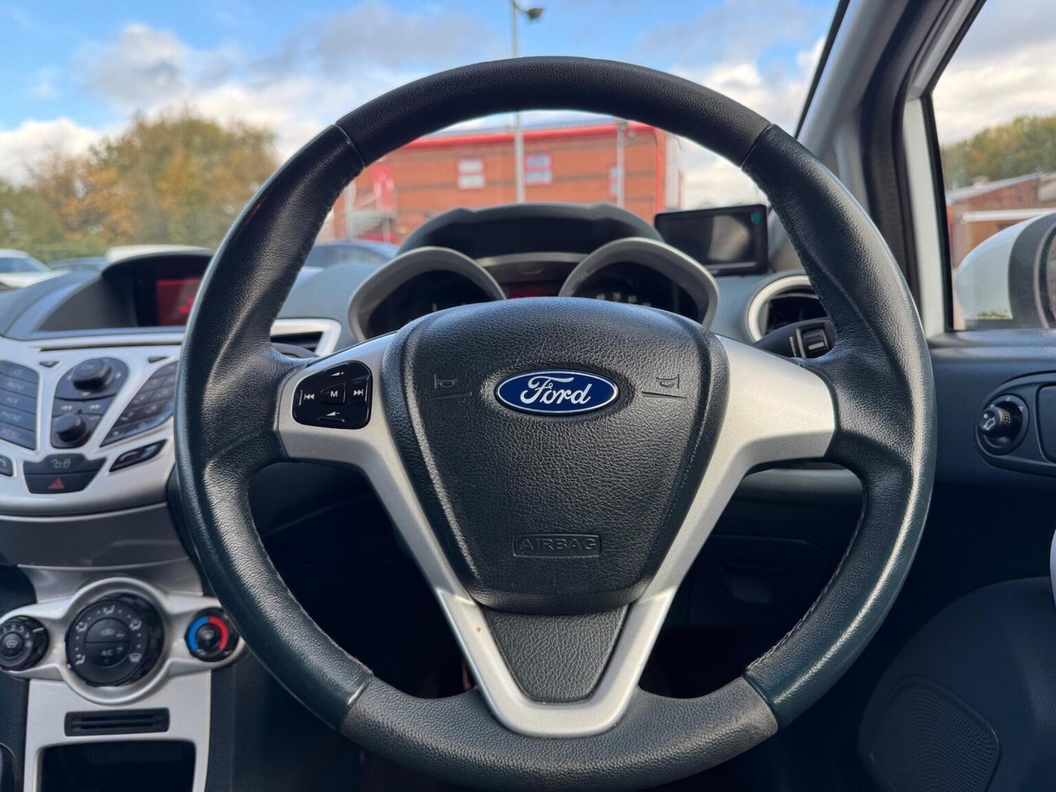 Used Ford Fiesta 2011 for sale - 76412241: Photo 18