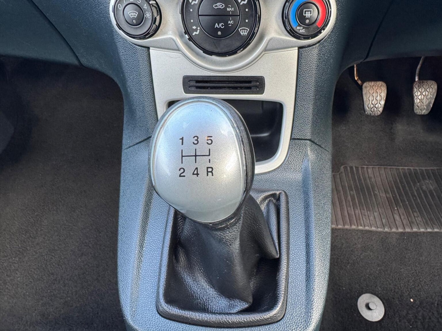 Used Ford Fiesta 2011 for sale - 76412241: Photo 30