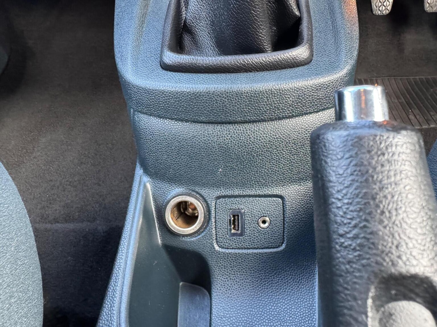 Used Ford Fiesta 2011 for sale - 76412241: Photo 31