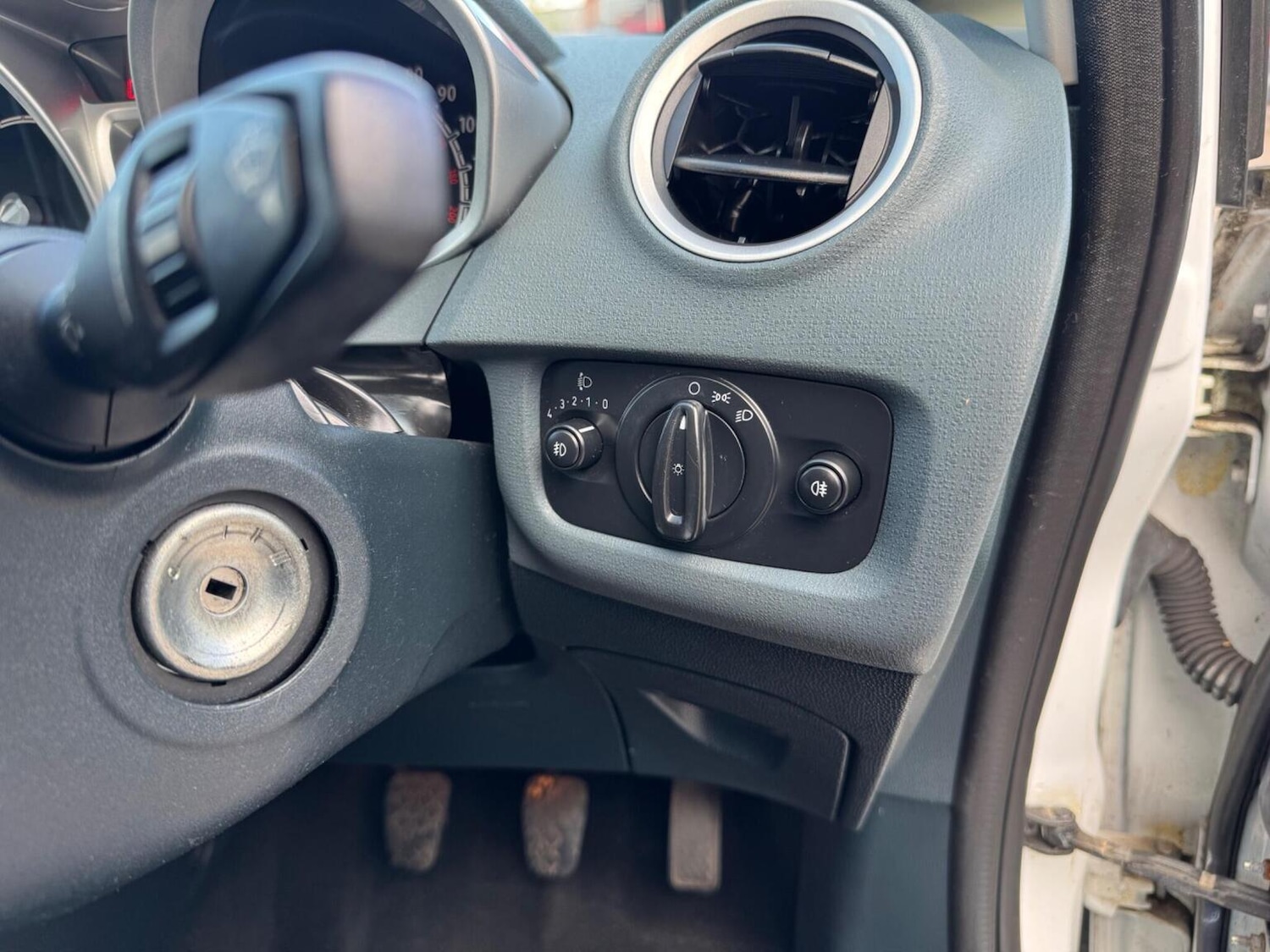 Used Ford Fiesta 2011 for sale - 76412241: Photo 34