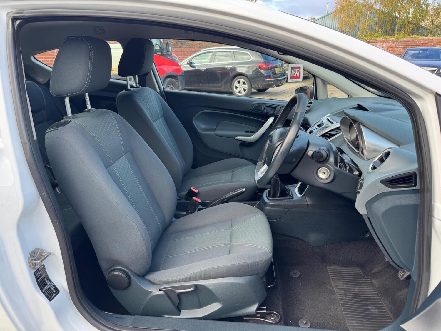 Used Ford Fiesta 2011 for sale - 76412241: Photo 9