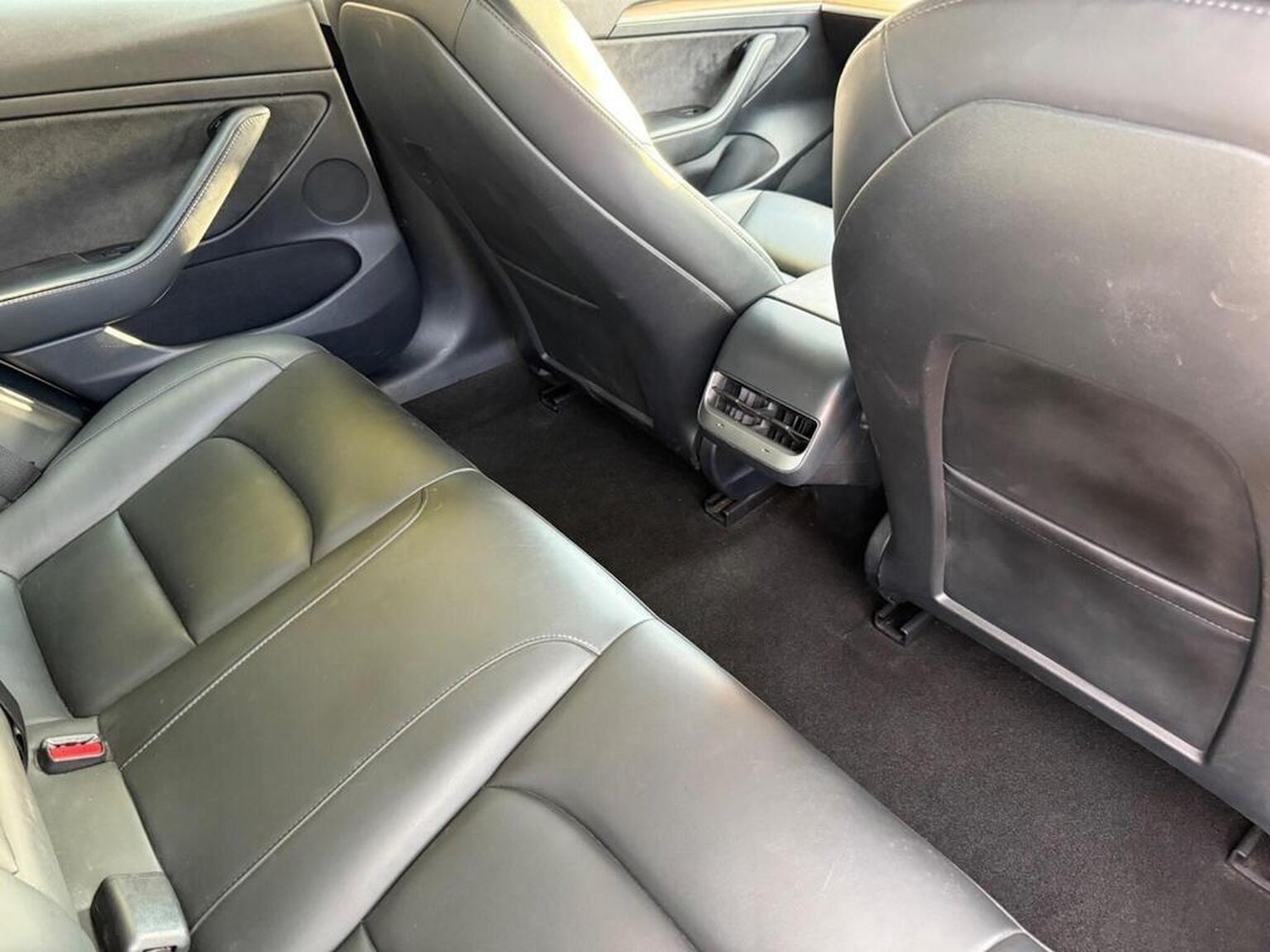 Used Tesla Model 3 2021 for sale - 76637408: Photo 11