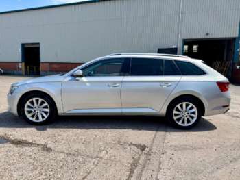 Used Skoda Superb 2017 for sale - 74864767: Photo