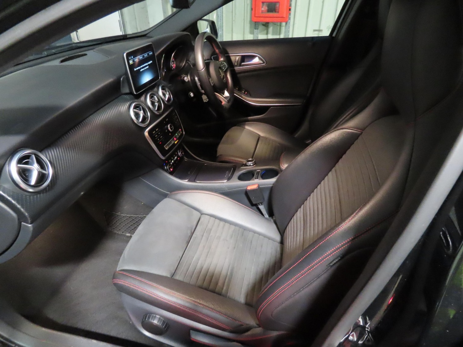 Used Mercedes-Benz A-Class 2016 for sale - 77391942: Photo 10