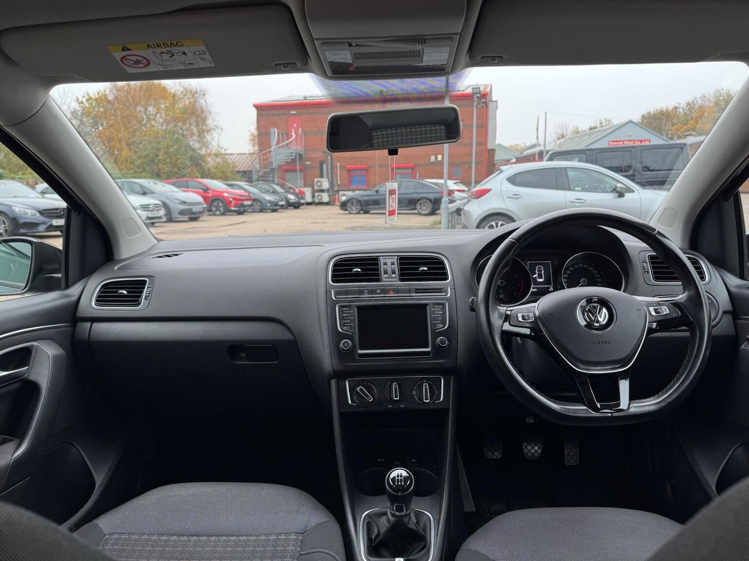 Used Volkswagen Polo 2015 for sale - 76583309: Photo 14