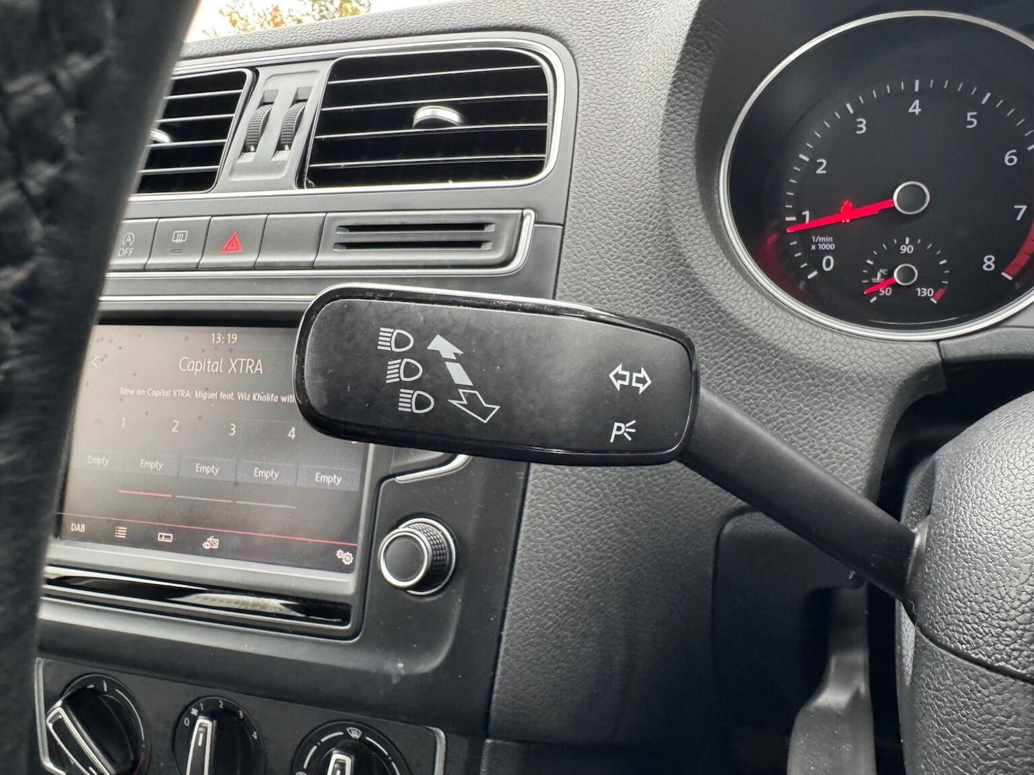 Used Volkswagen Polo 2015 for sale - 76583309: Photo 15