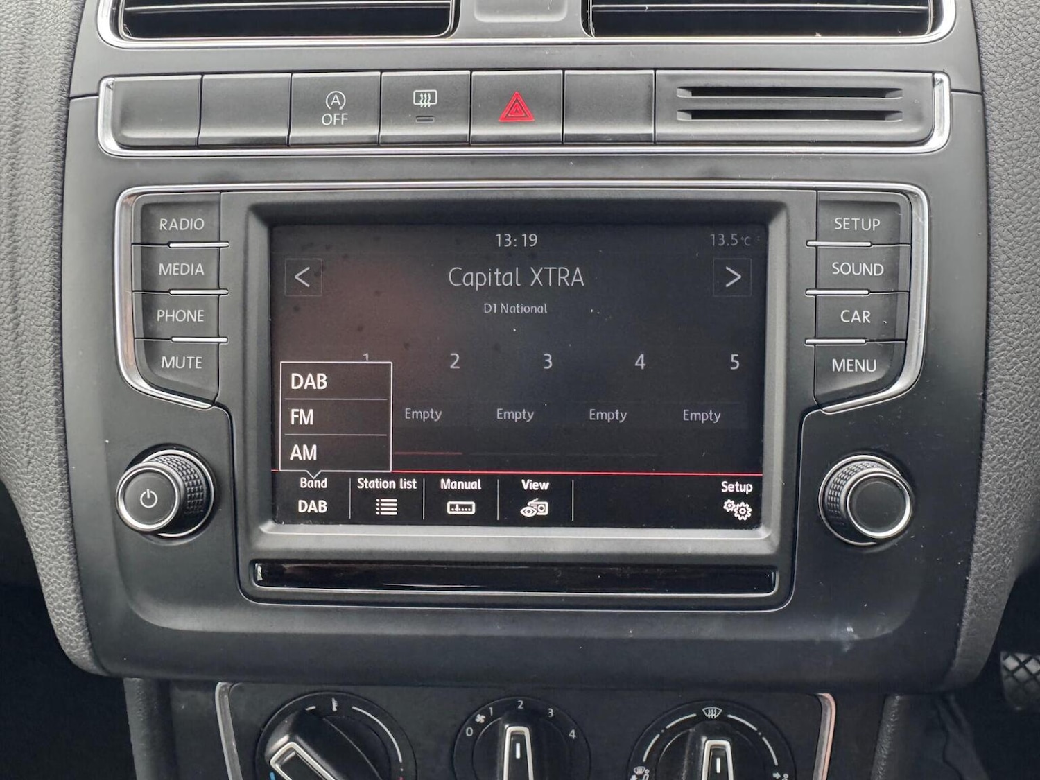 Used Volkswagen Polo 2015 for sale - 76583309: Photo 23