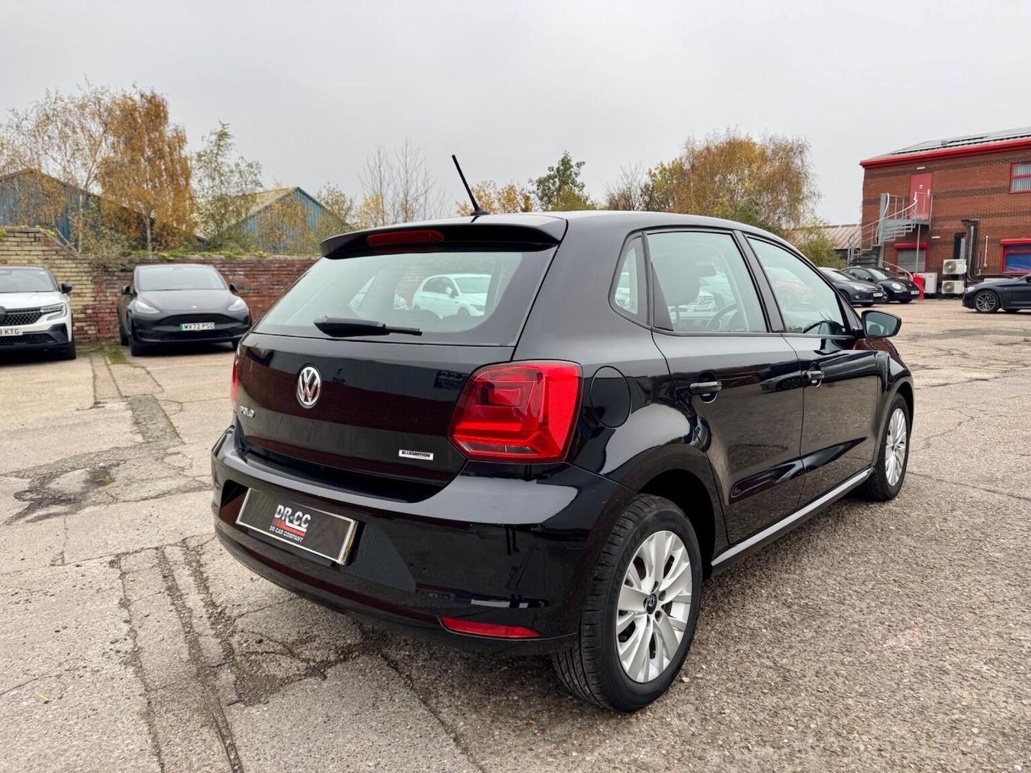 Used Volkswagen Polo 2015 for sale - 76583309: Photo 8