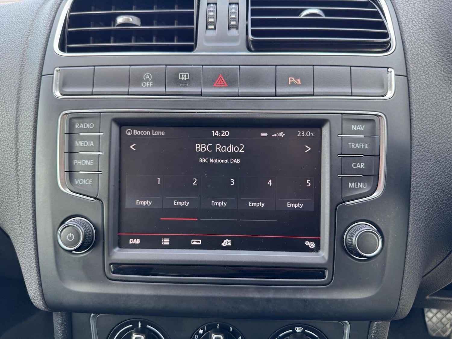 Used Volkswagen Polo 2014 for sale - 77464918: Photo 23