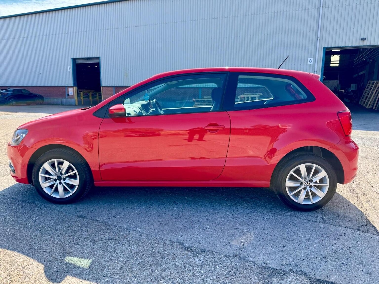 Used Volkswagen Polo 2014 for sale - 76583339: Photo 4