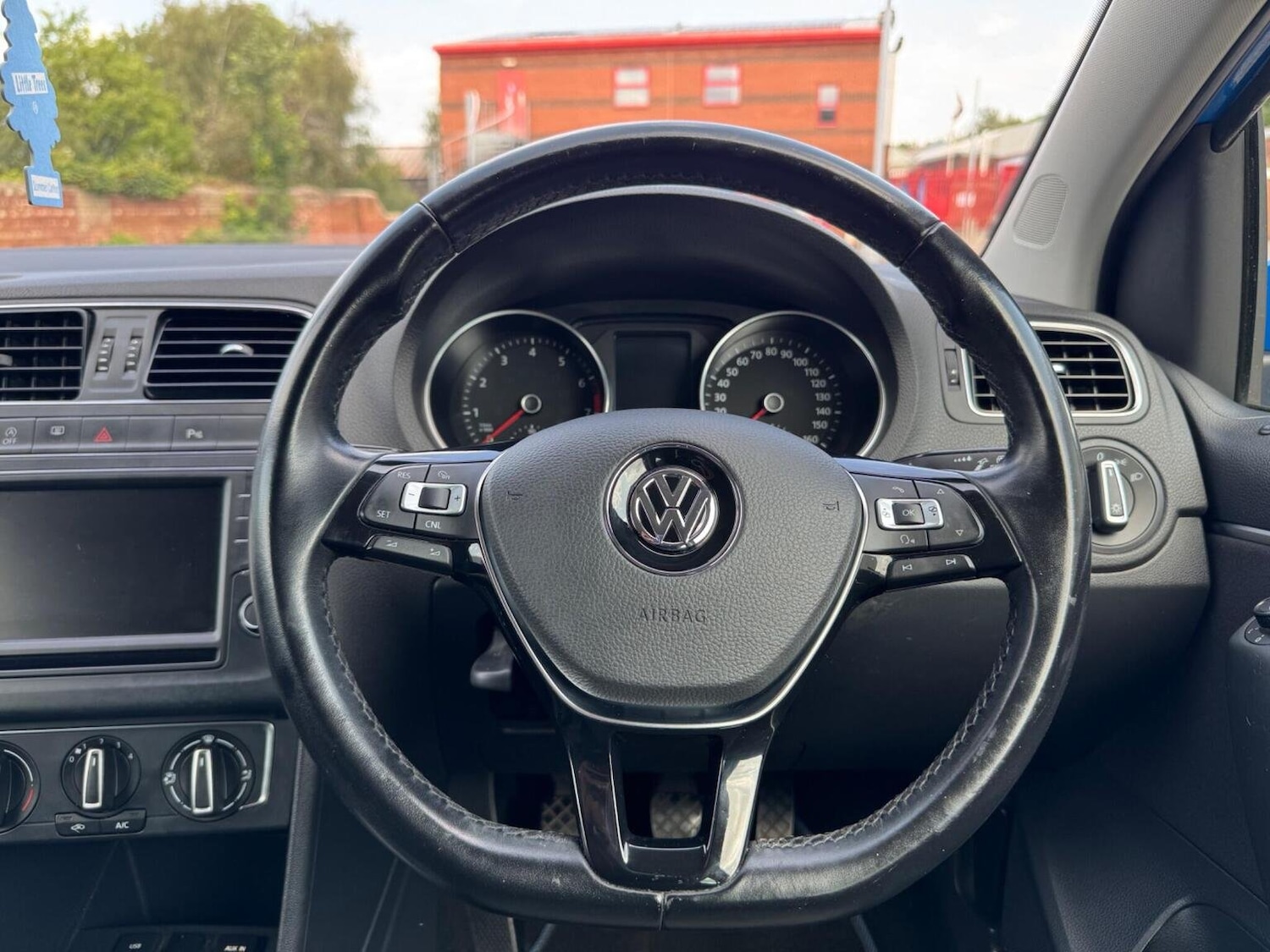 Used Volkswagen Polo 2014 for sale - 76583307: Photo 16