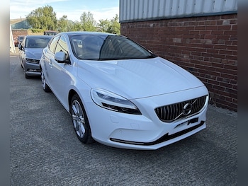 Used Volvo V40 2017 for sale - 79551900: Photo