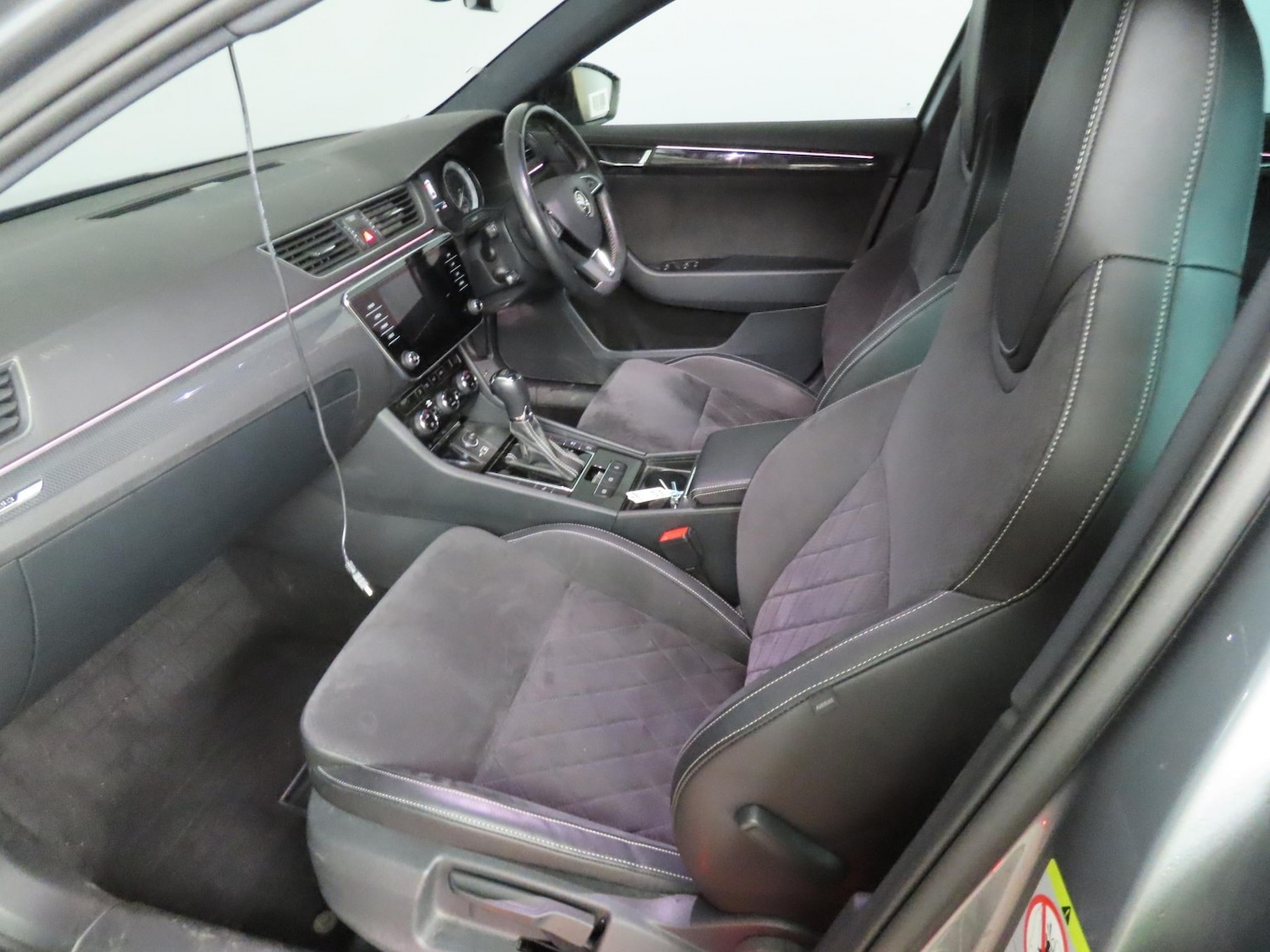 Used Skoda Superb 2019 for sale - 77391937: Photo 10