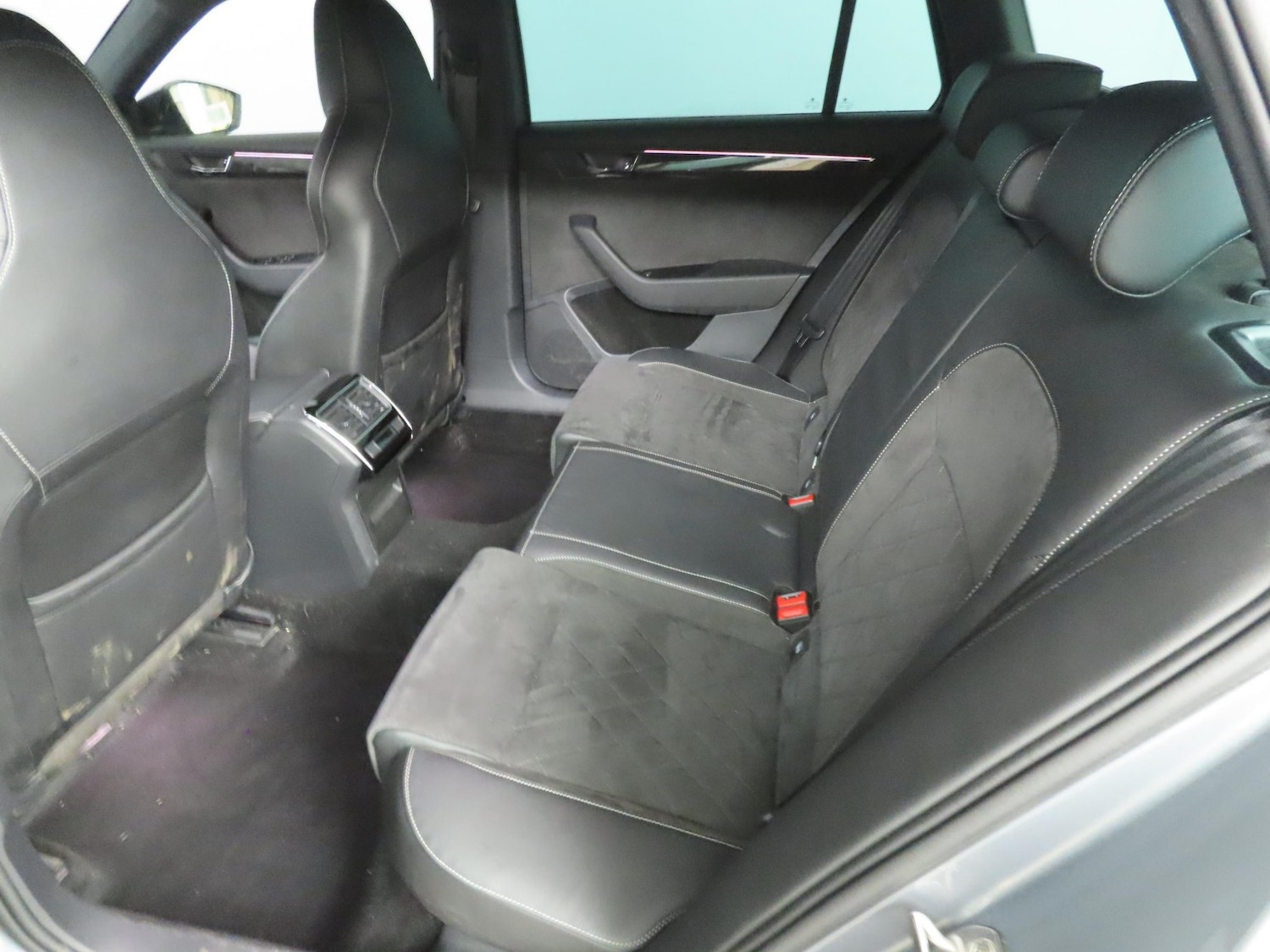 Used Skoda Superb 2019 for sale - 77391937: Photo 11