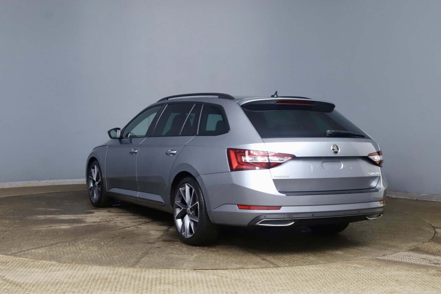 Used Skoda Superb 2019 for sale - 77391937: Photo 5