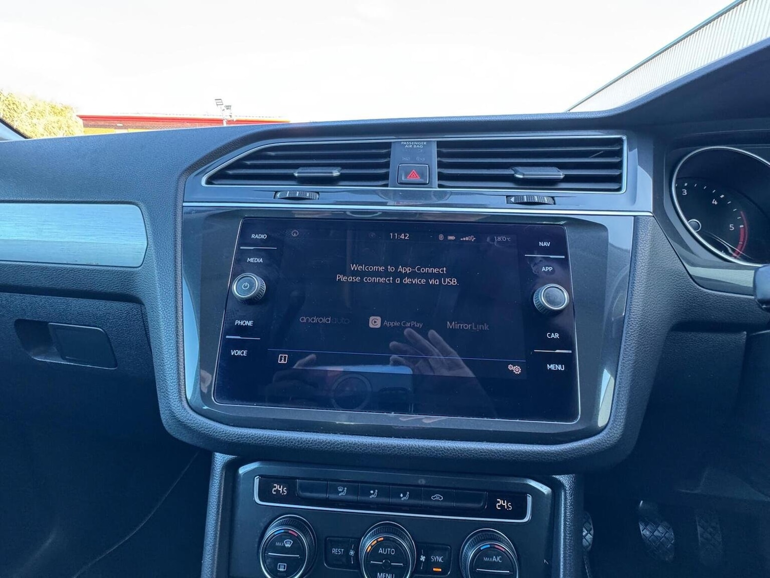 Used Volkswagen Tiguan 2018 for sale - 76583306: Photo 28