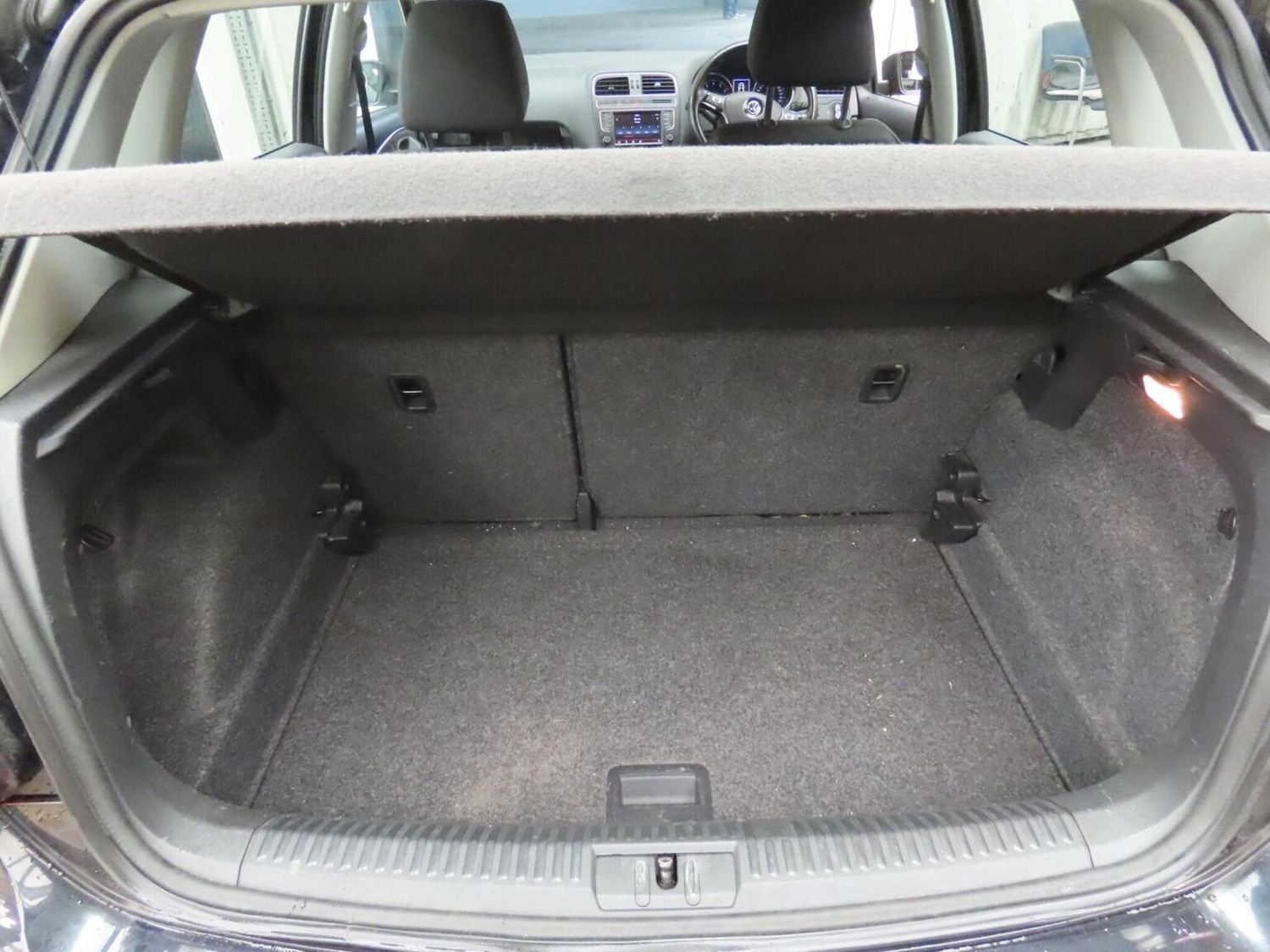 Used Volkswagen Polo 2015 for sale - 76380309: Photo 12