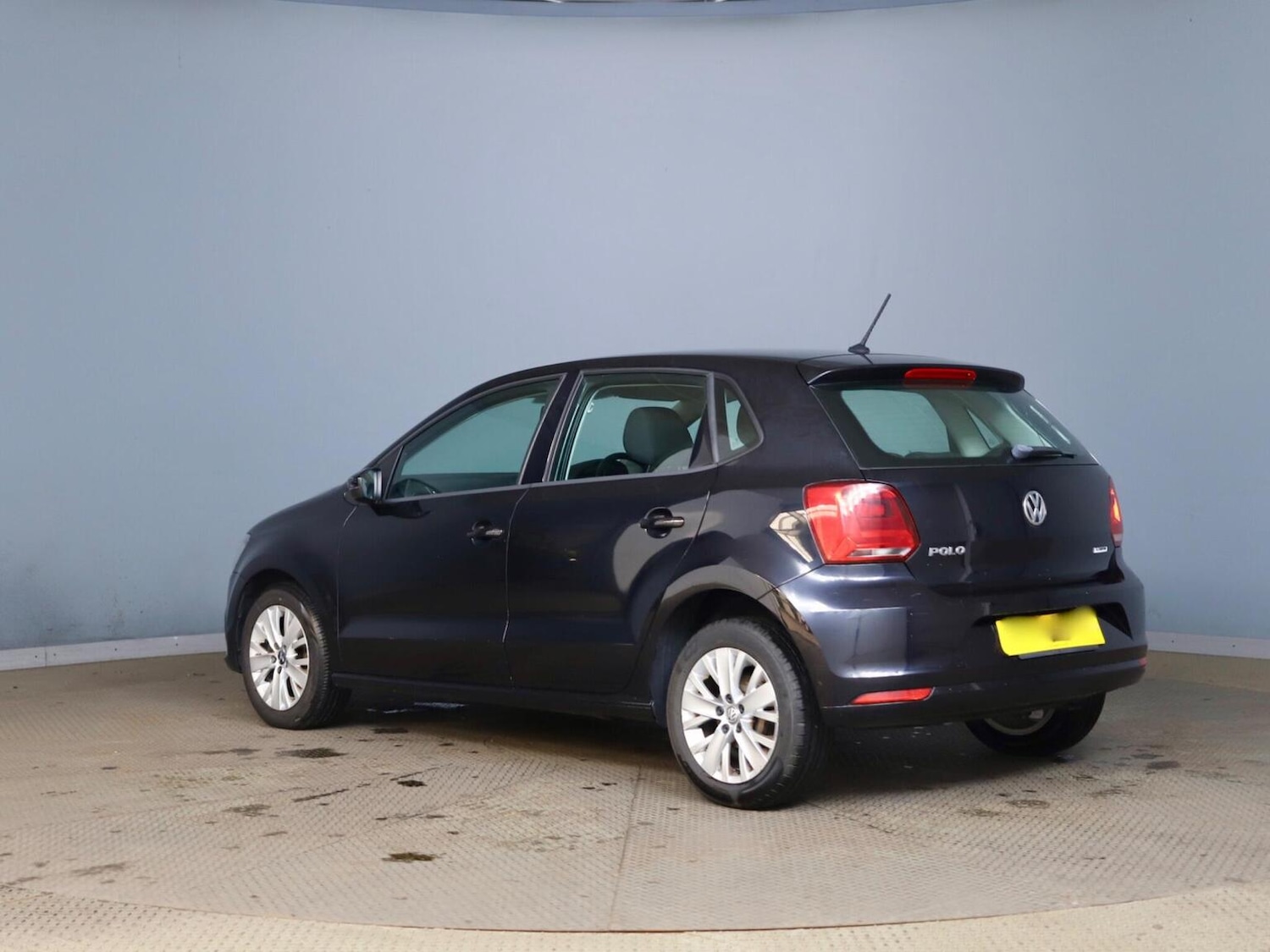 Used Volkswagen Polo 2015 for sale - 76380309: Photo 6