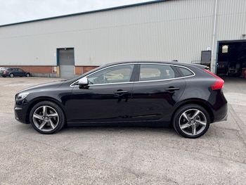 Used Volvo V40 2016 for sale - 78553508: Photo