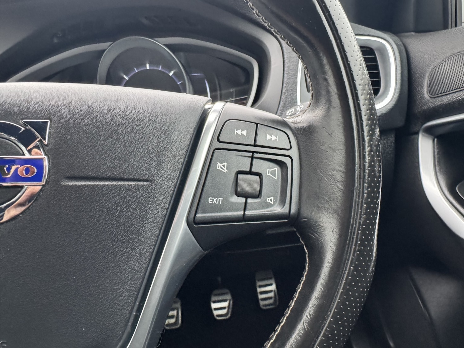 Used Volvo V40 2016 for sale - 78025751: Photo 17