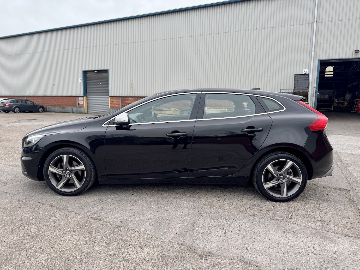 Used Volvo V40 2016 for sale - 78025751: Photo 4