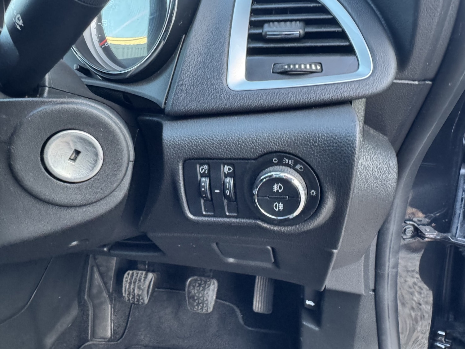 Used Vauxhall Astra 2013 for sale - 76583335: Photo 31