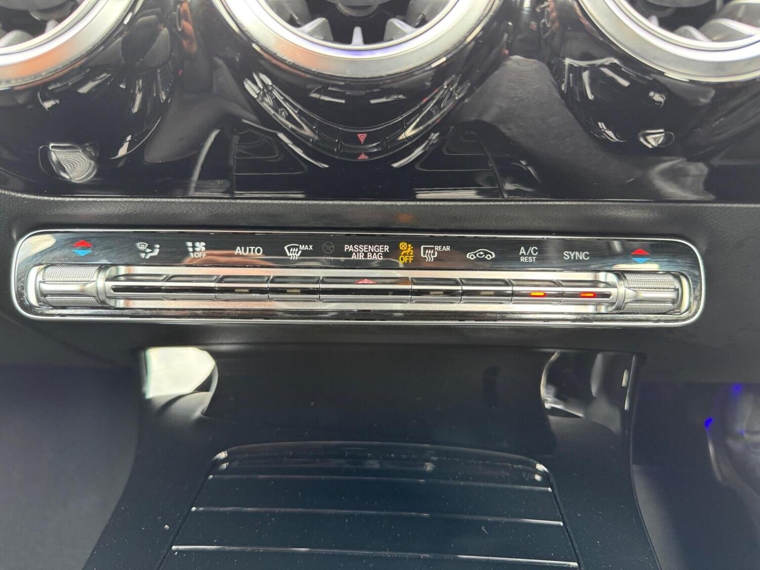 Used Mercedes-Benz A-Class 2019 for sale - 75789328: Photo 41