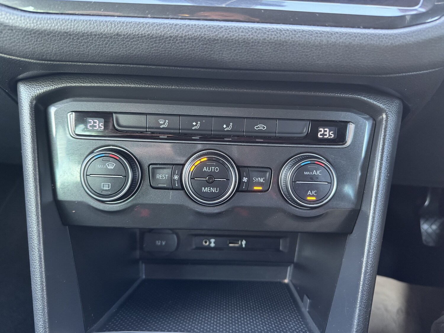 Used Volkswagen Tiguan 2017 for sale - 77864887: Photo 24