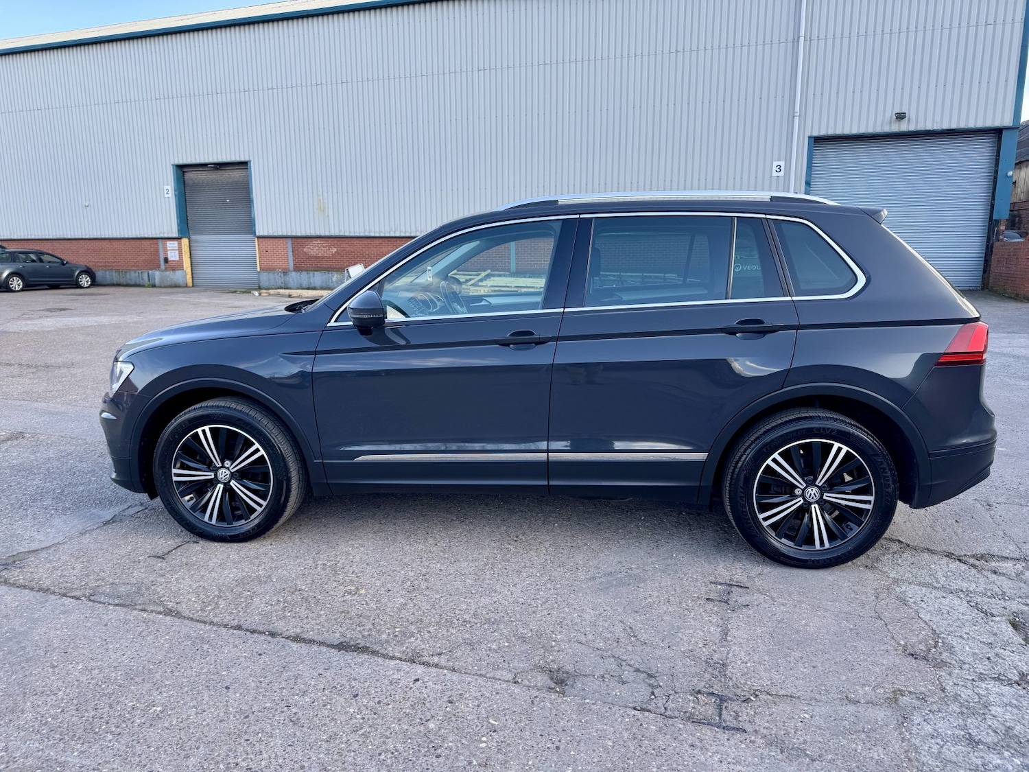 Used Volkswagen Tiguan 2017 for sale - 77864887: Photo 4