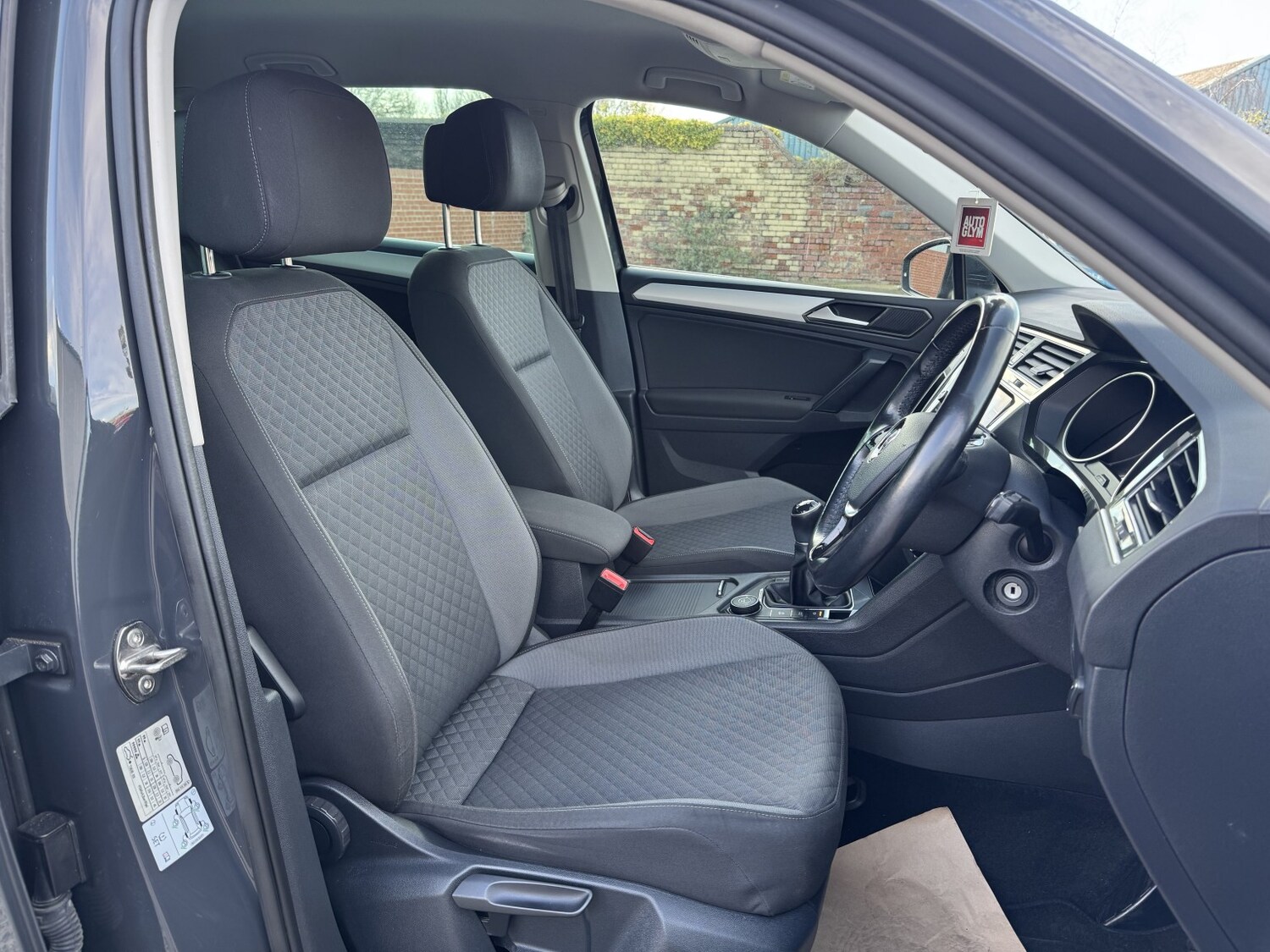 Used Volkswagen Tiguan 2017 for sale - 77864887: Photo 6