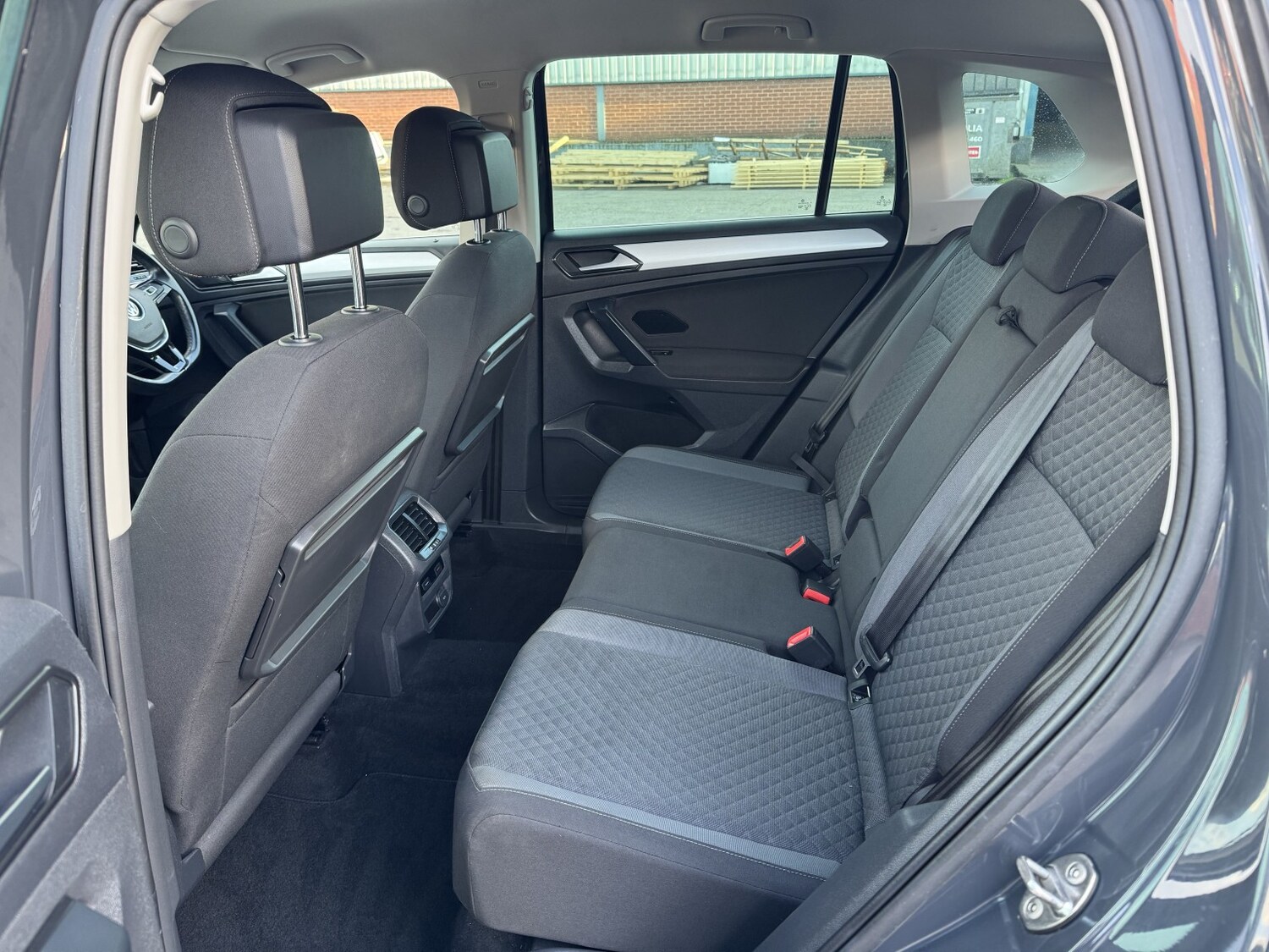 Used Volkswagen Tiguan 2017 for sale - 77864887: Photo 9