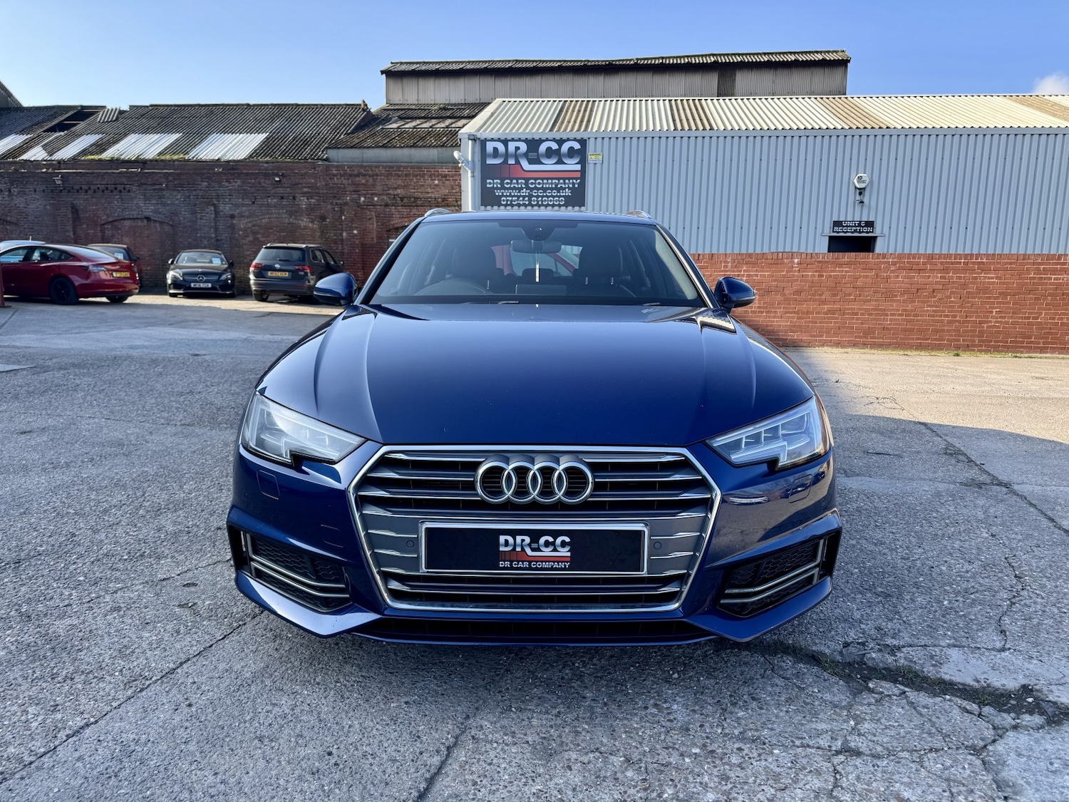 Used Audi A4 2017 for sale - 77789312: Photo 2