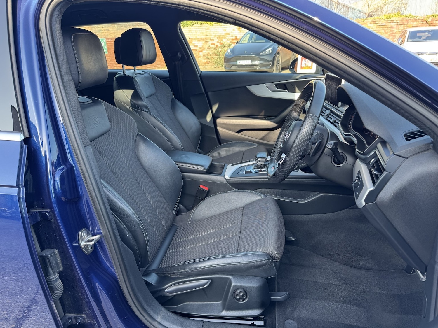 Used Audi A4 2017 for sale - 77789312: Photo 9