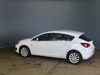 Used Vauxhall Astra 2015 for sale - 78300432: Photo