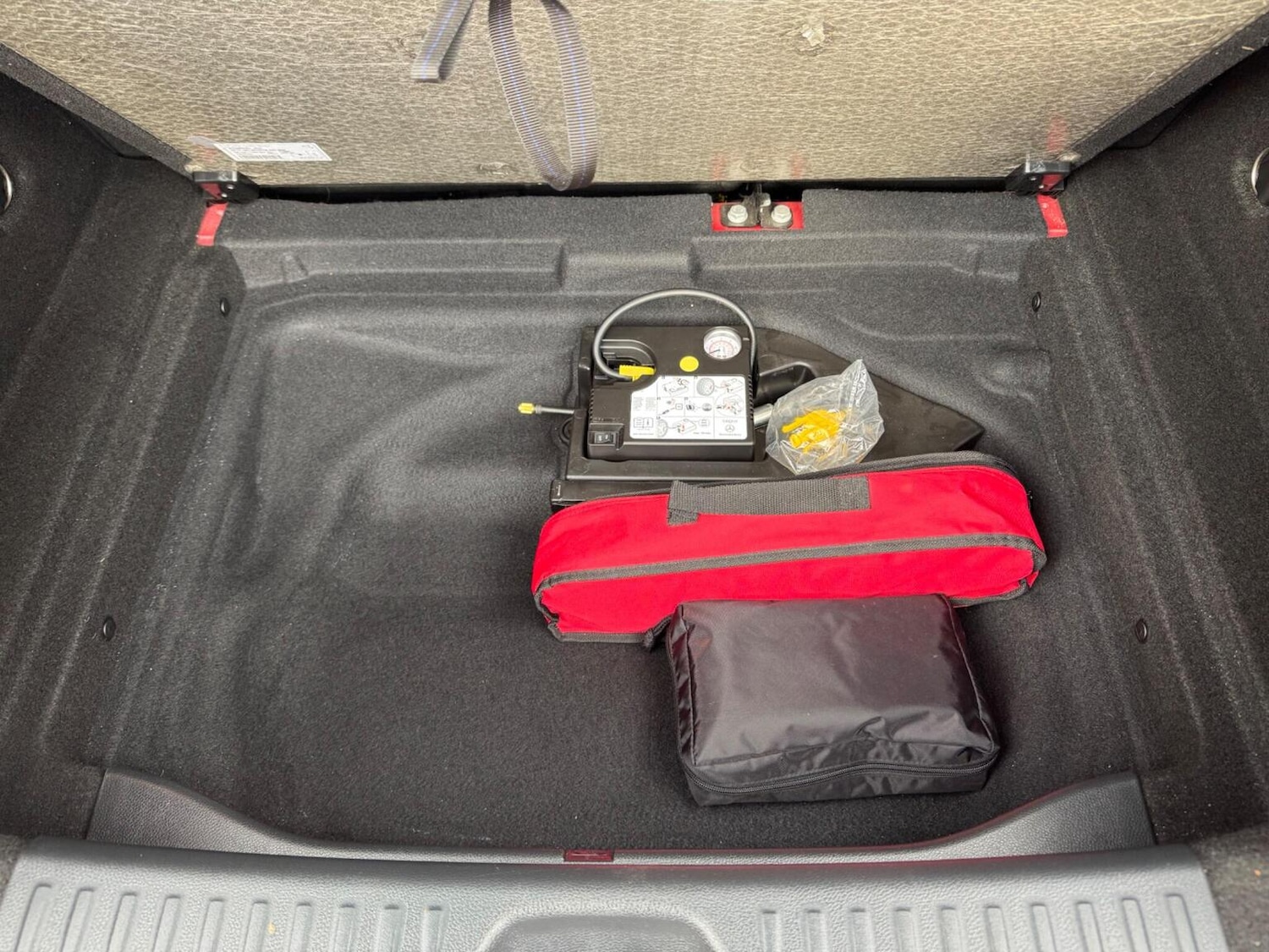 Used Mercedes-Benz A-Class 2018 for sale - 76583289: Photo 37