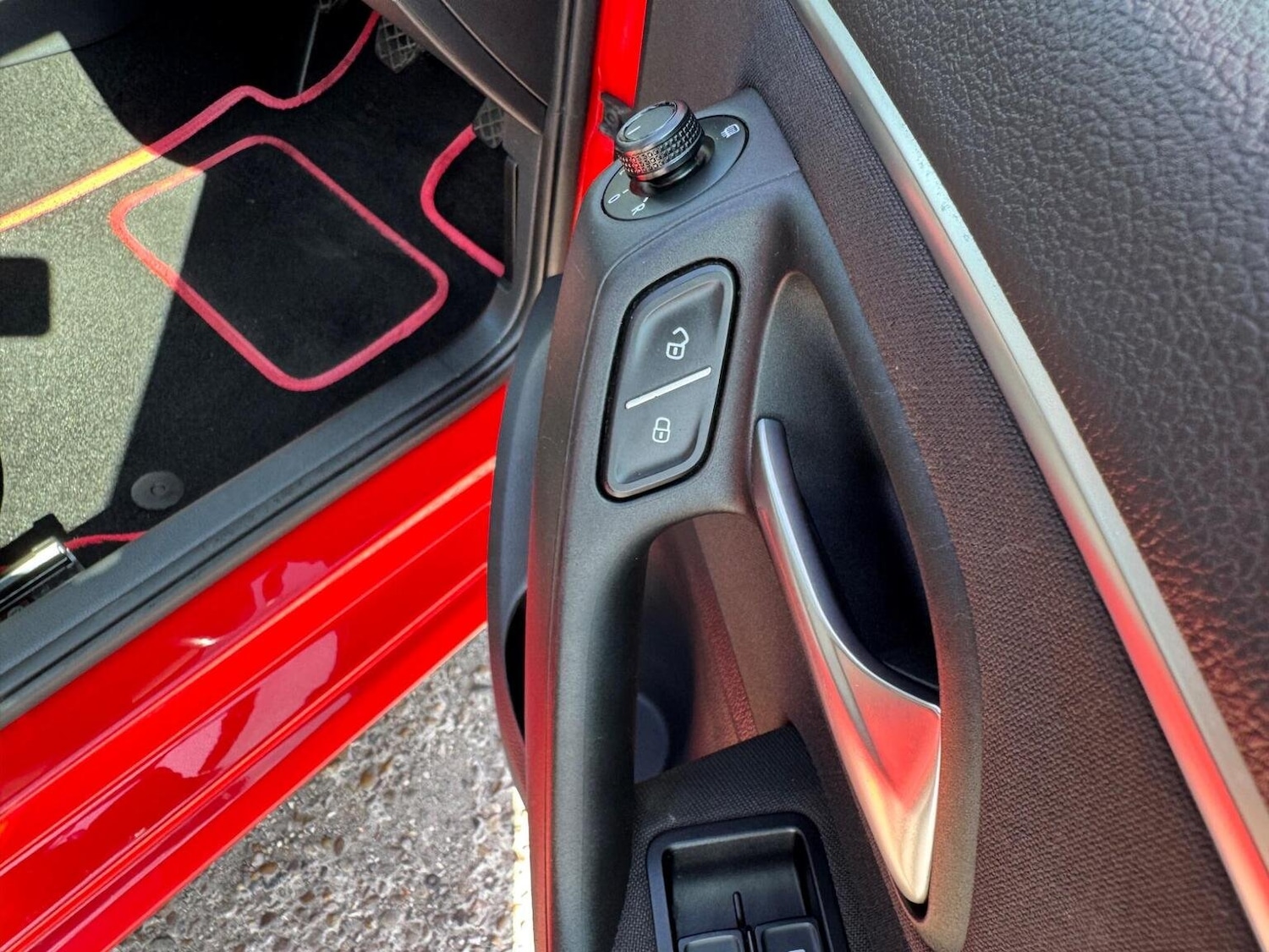 Used Volkswagen Polo 2014 for sale - 76793375: Photo 29