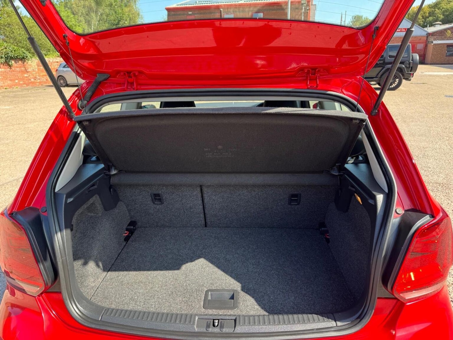 Used Volkswagen Polo 2014 for sale - 76793375: Photo 31